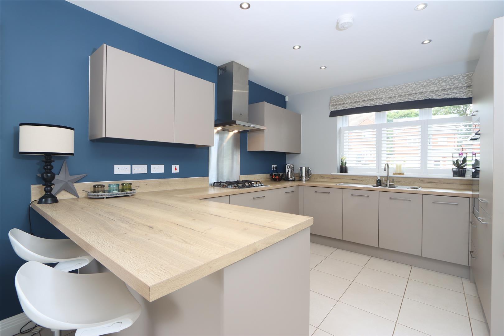 4 bed property in Glebe Fields, Stourbridge